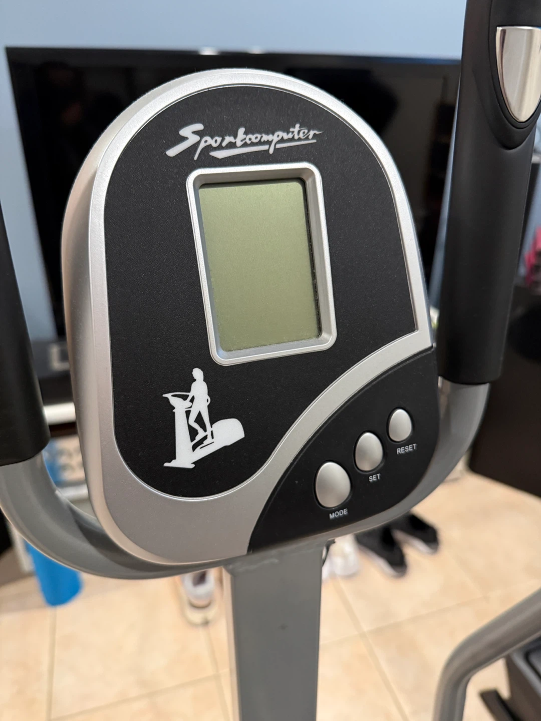 $70 exercise bike - photo 5