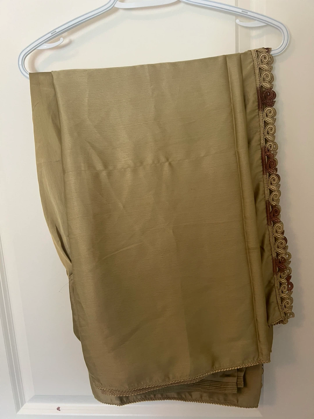 Embroidered Kurta and Pants Set - photo 2