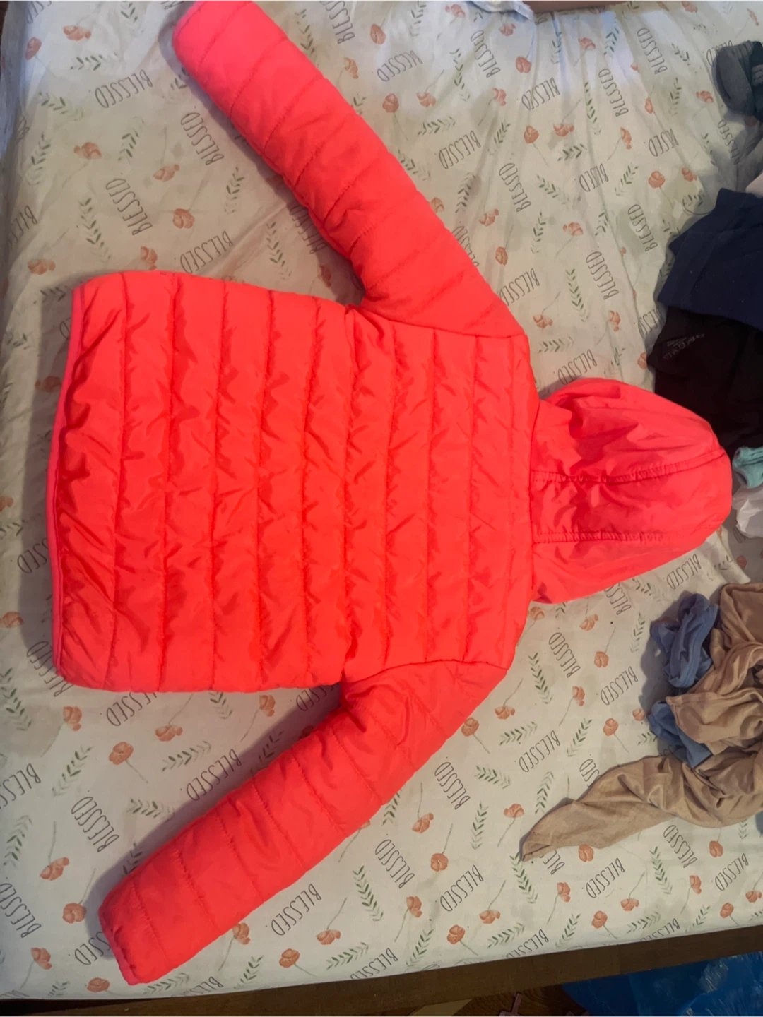 Cat & Jack Puffer Jacket Size 4T Neon Pink - photo 3