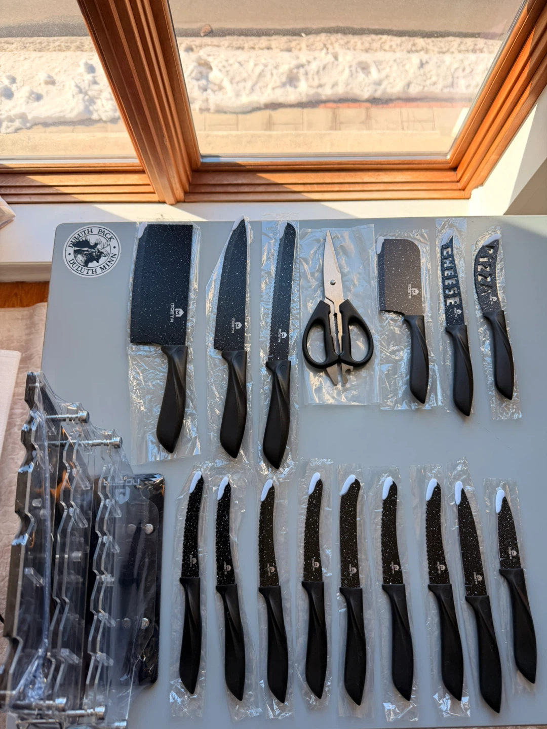 Premium 16-Piece Kitchen Knife Set with Acrylic Stand - photo 5