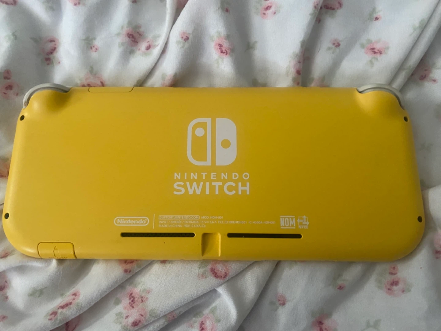 Nintendo Switch Lite Yellow - photo 2