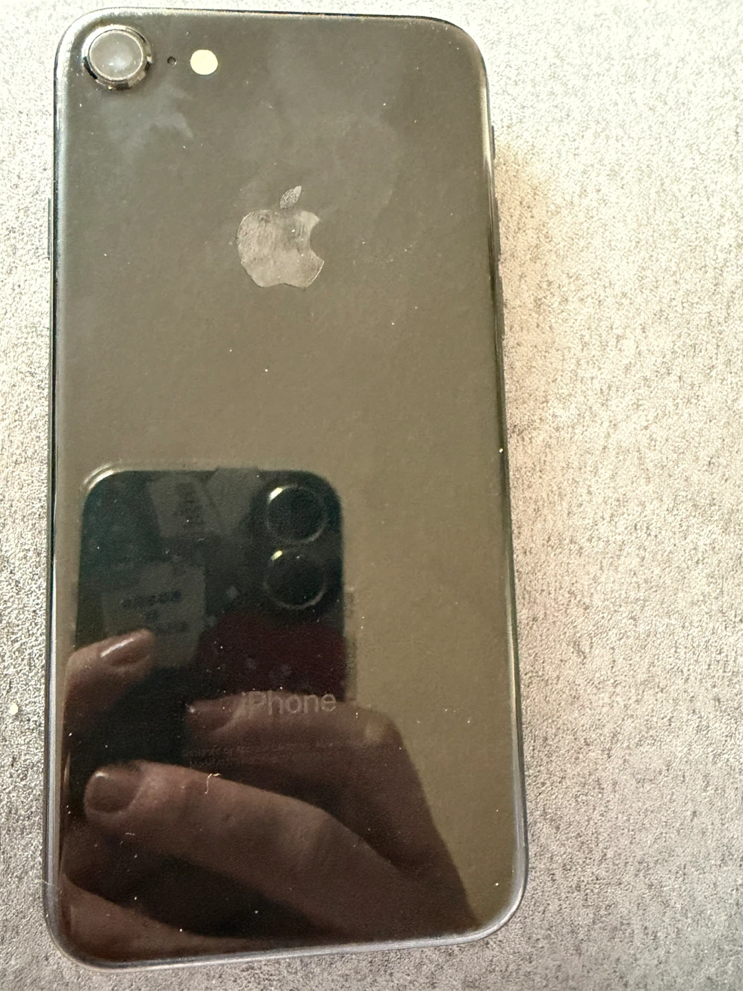 iPhone 7 - photo 3
