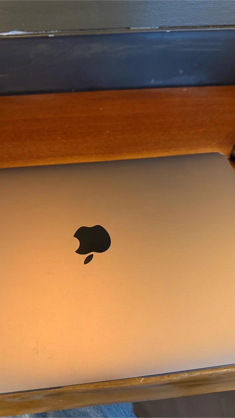M1 Macbook Air (2020) - photo 2