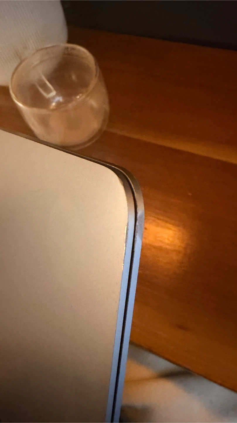 M1 Macbook Air (2020) - photo 3