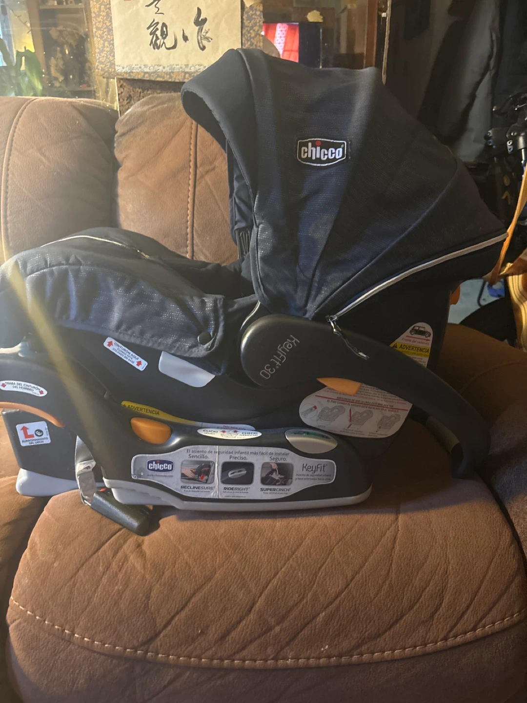 Chicco KeyFit 30 Infant Car Seat & Base - photo 2