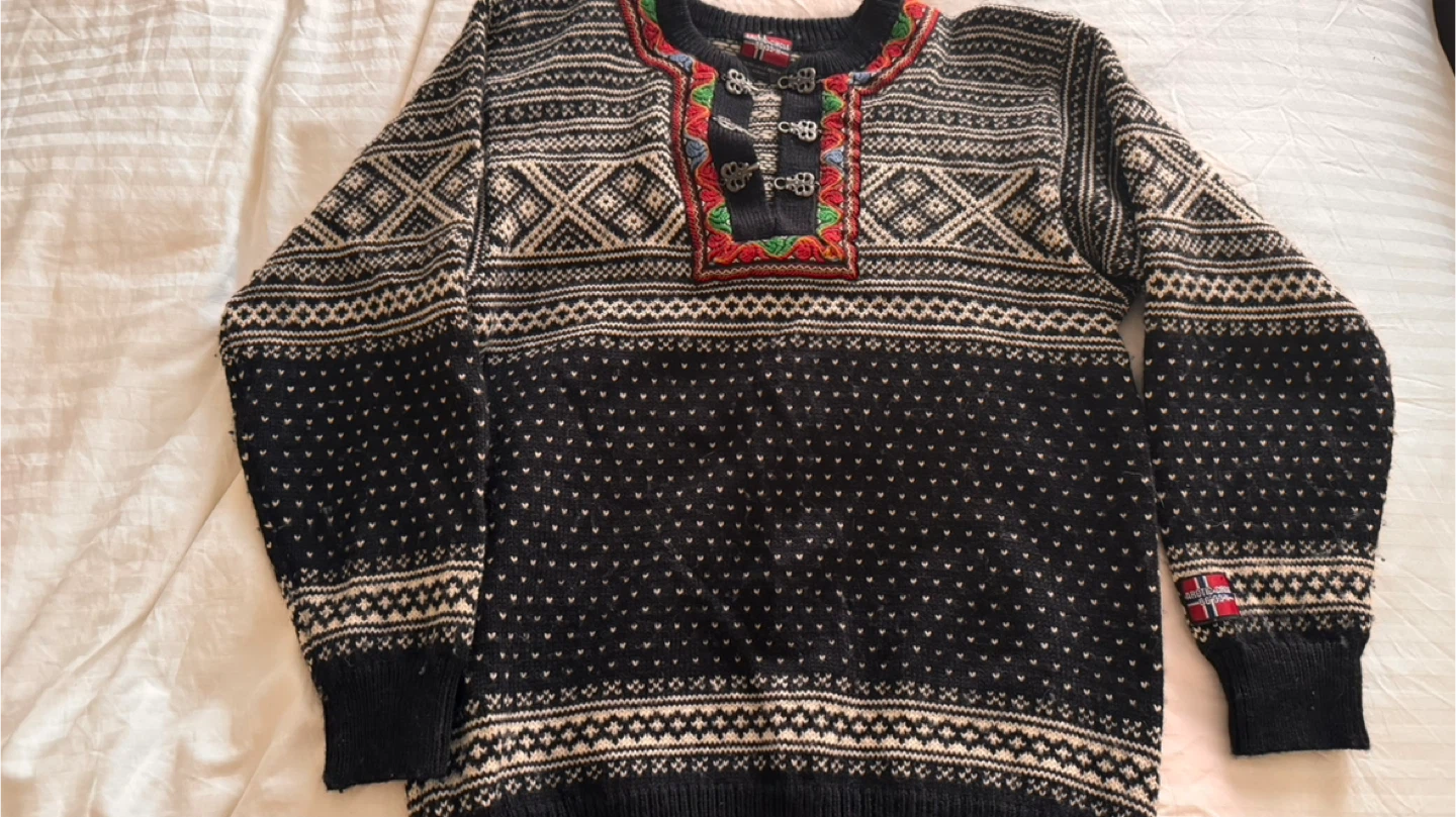 Arctic Circle Norwegian Style Sweater with Clasps