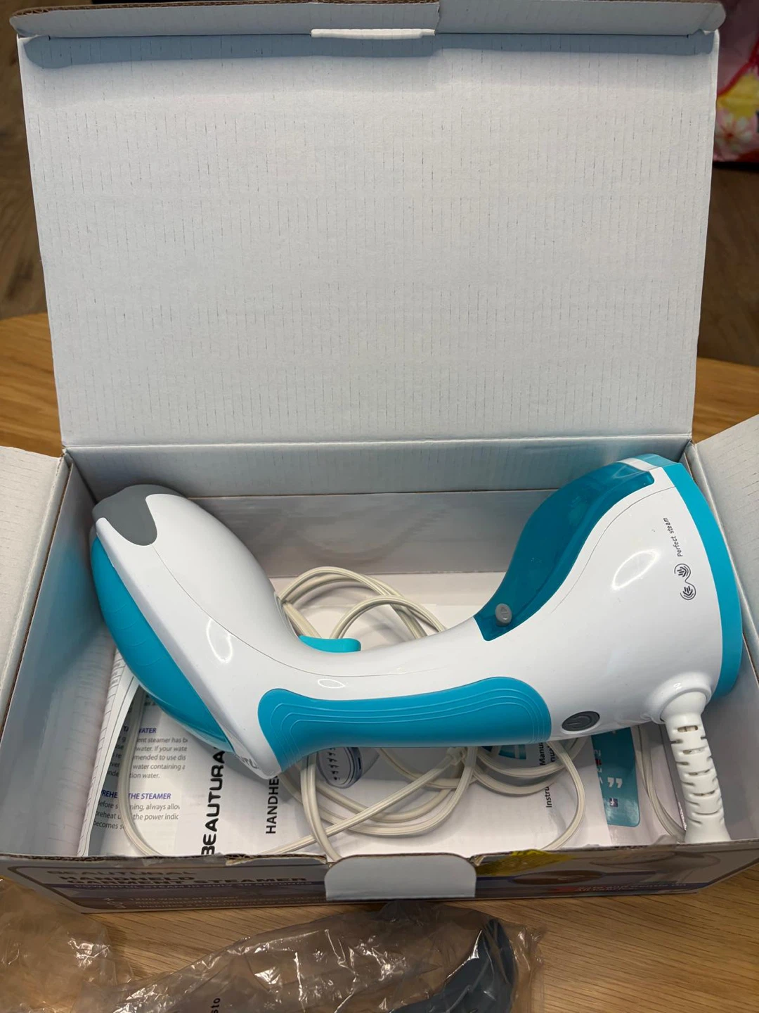 BEAUTURAL Handheld Garment Steamer - photo 3