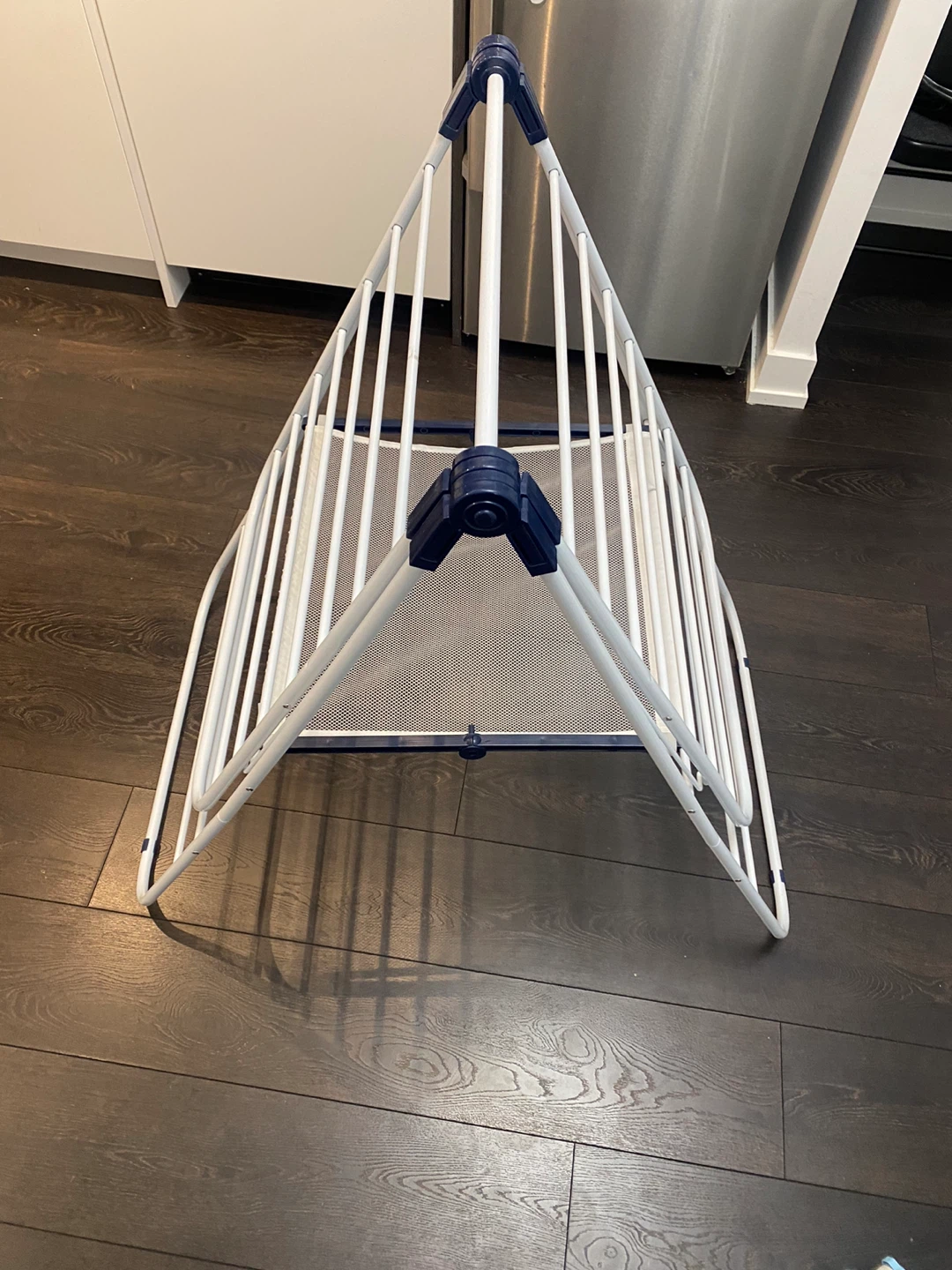 White Metal Clothes Drying Rack - photo 2
