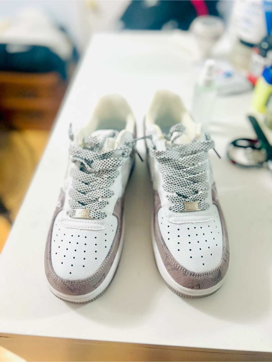 2 Pairs Sneakers for Sale – Sizes 7.5 & 8.5 - photo 4