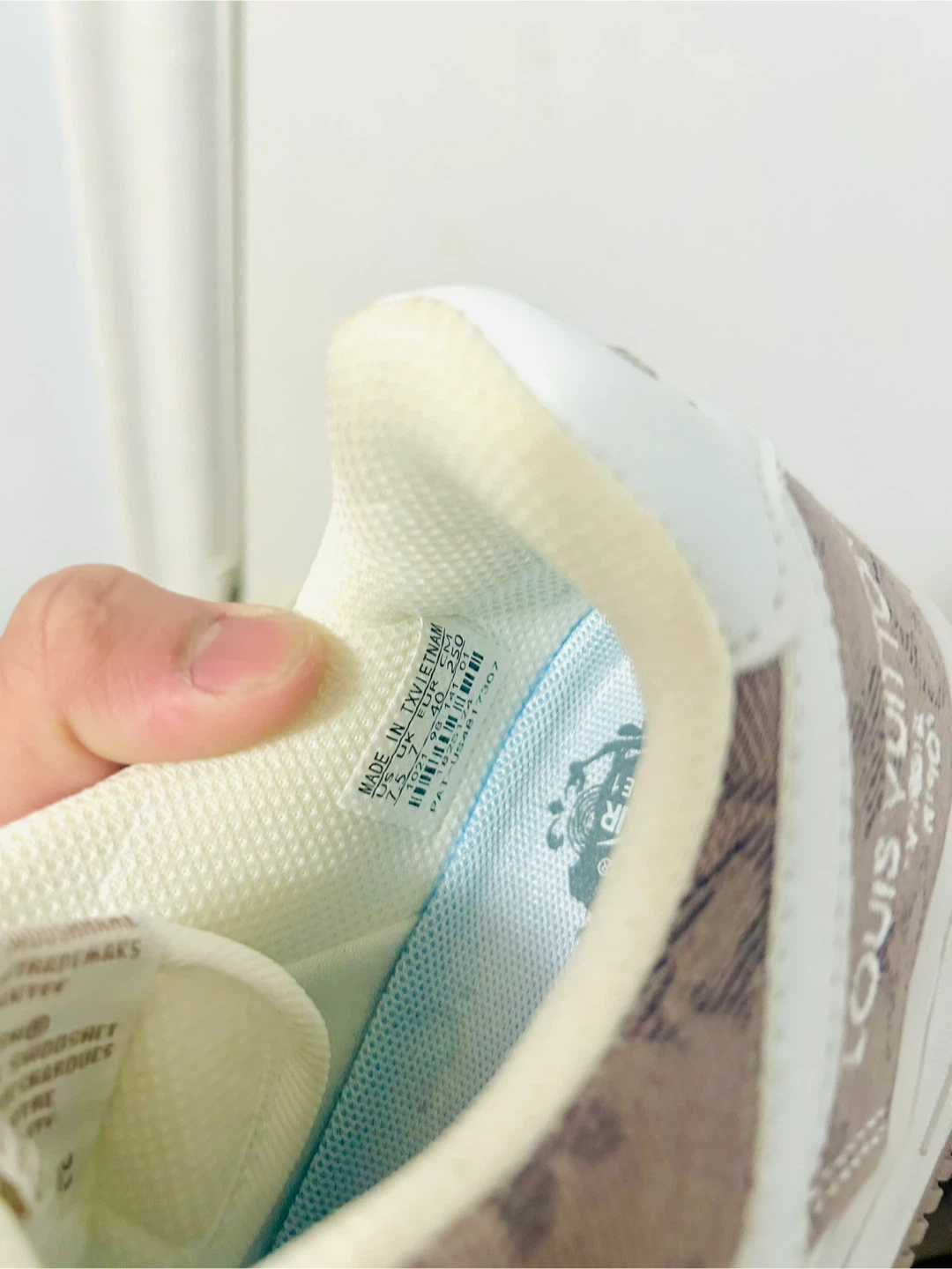 2 Pairs Sneakers for Sale – Sizes 7.5 & 8.5 - photo 3