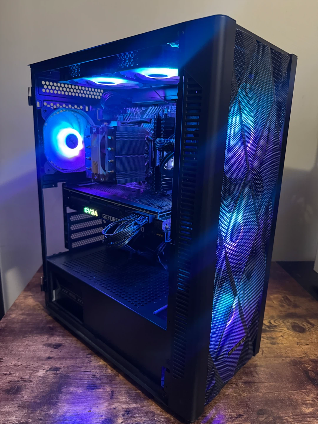 RTX 3070 XC3 Ultra Gaming PC – i7 8-Core – 3600MHz RAM - photo 2