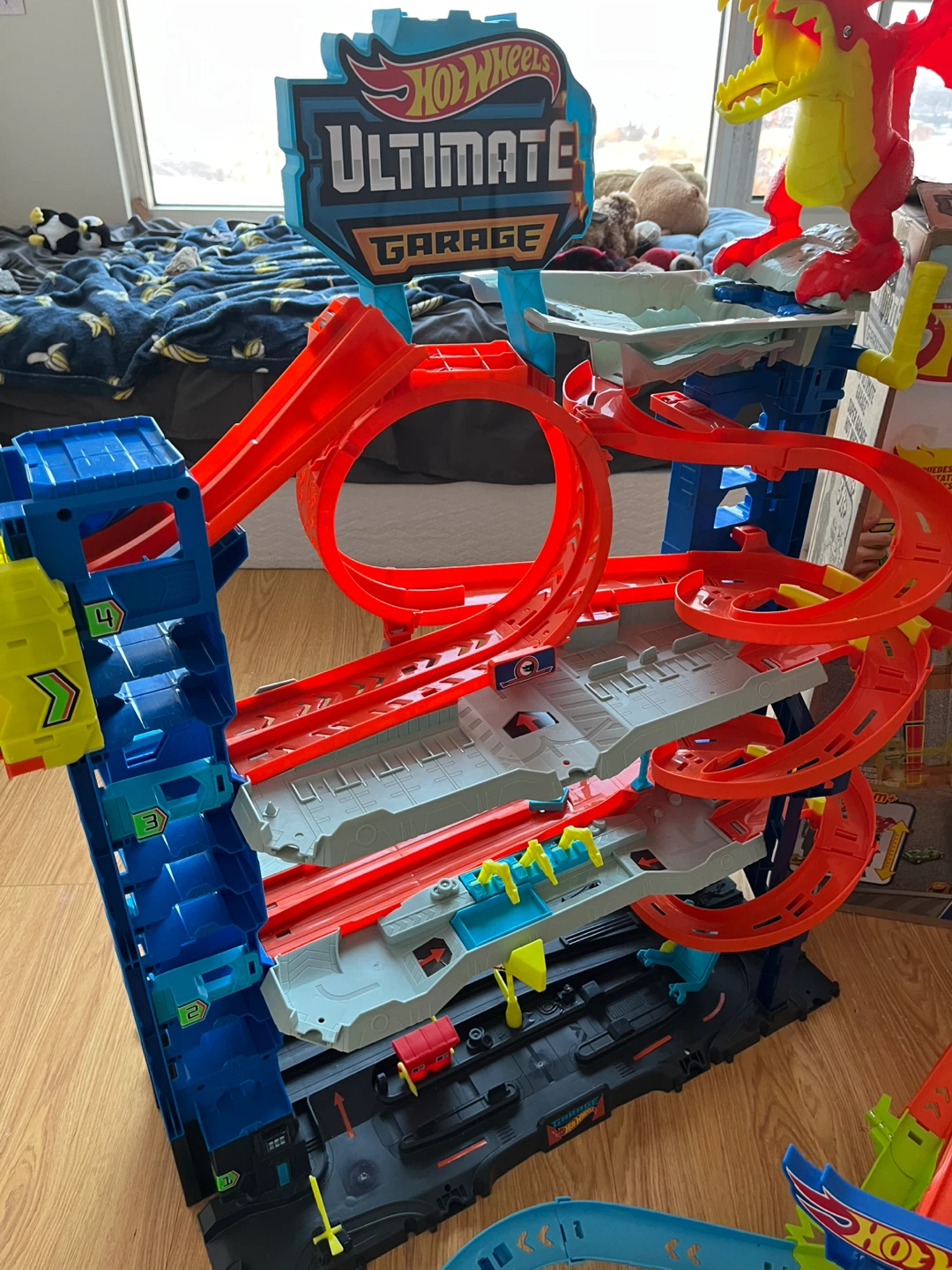 Hot Wheels Ultimate Garage Playset and additional track - photo 2