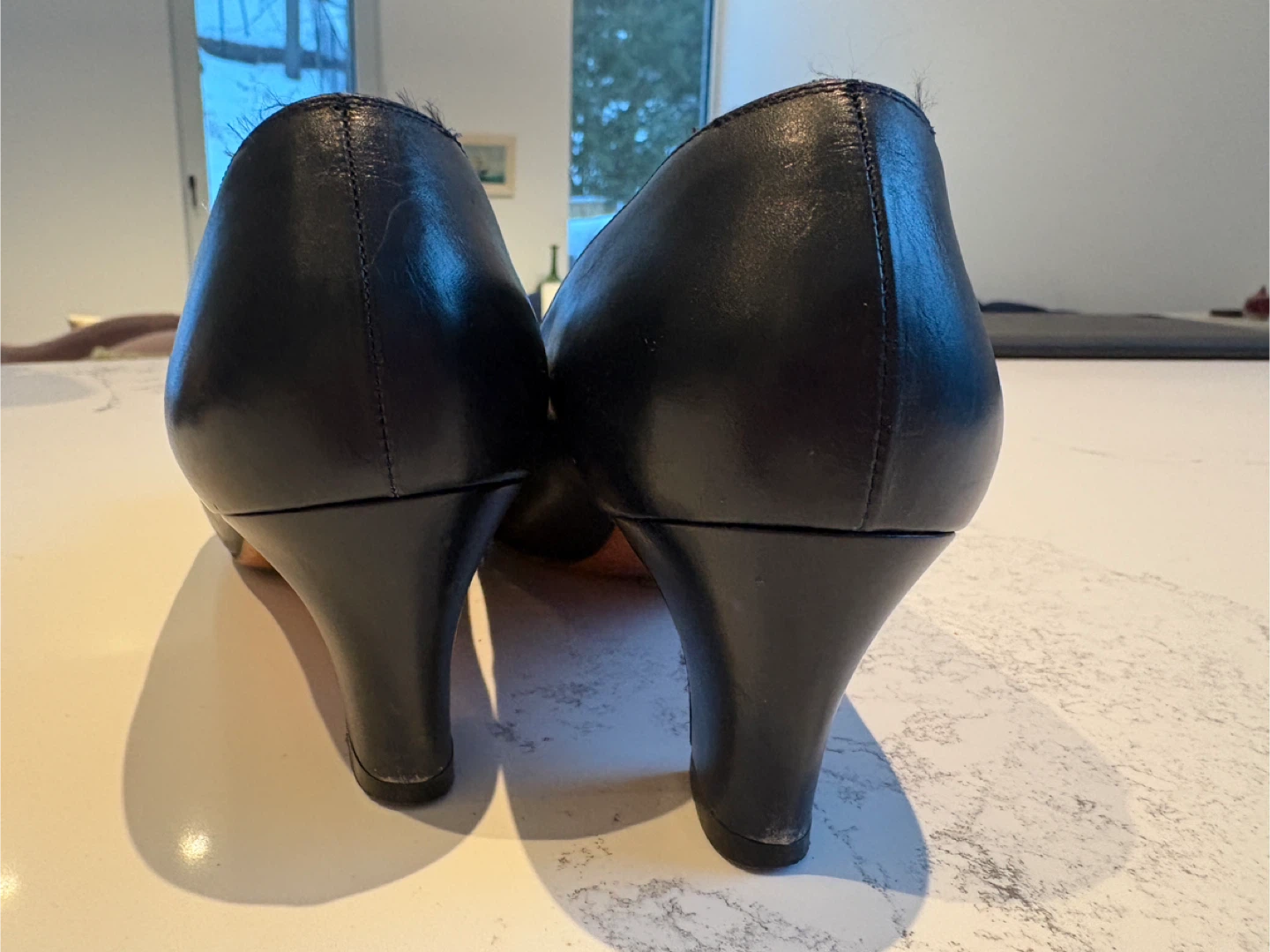 Ferragamo Leather Bow Heels Size 8 AAA - photo 5