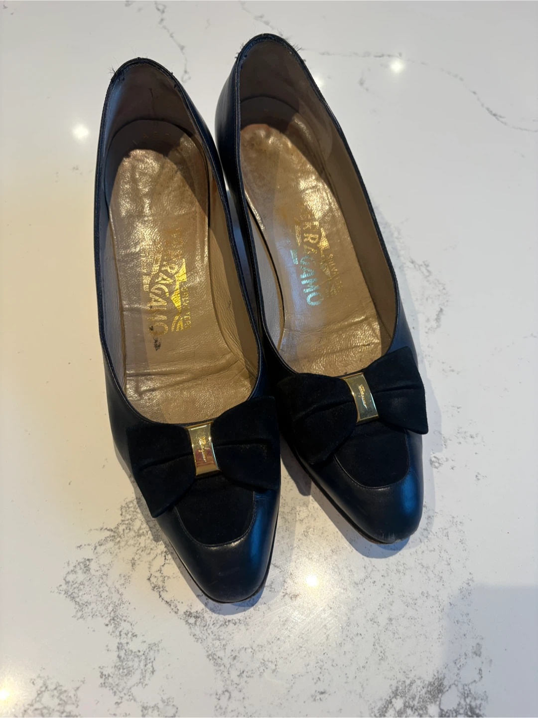 Ferragamo Leather Bow Heels Size 8 AAA