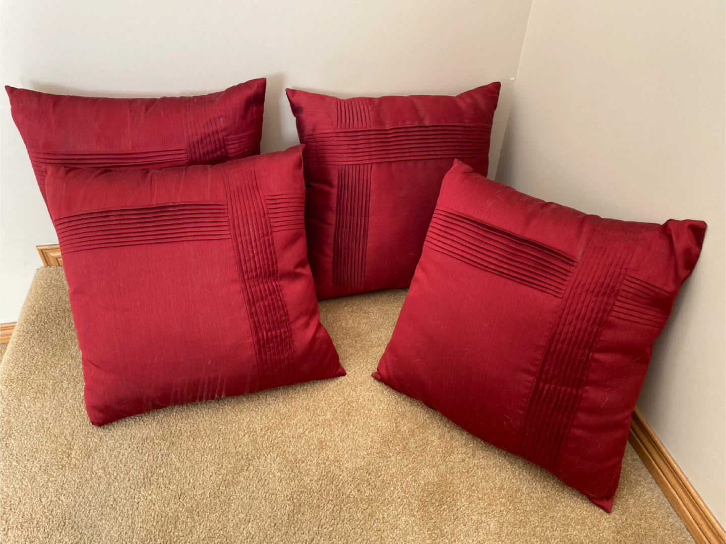 Set of 4 Red Decorative Pillows