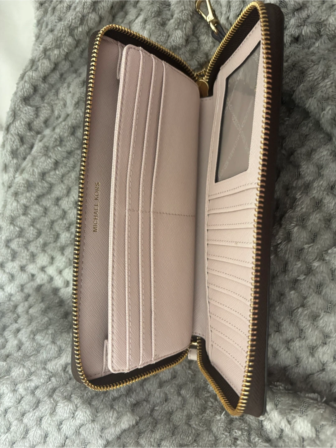 Michael Kors Wallet - photo 3