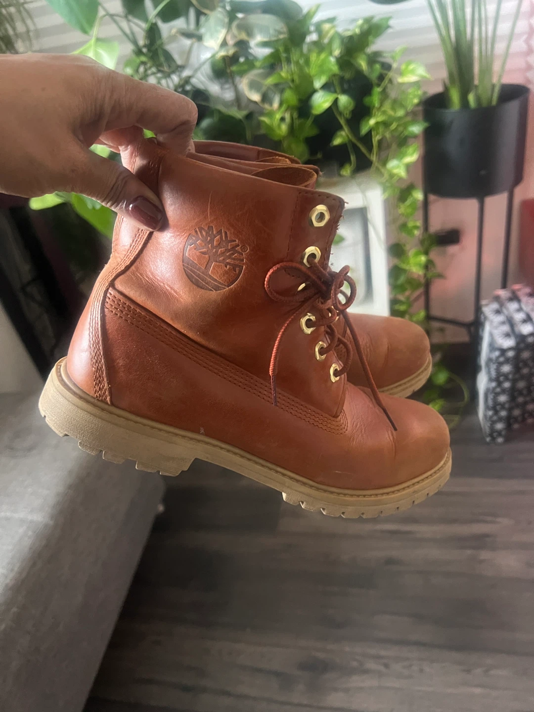 Timberland Classic Brown Leather Lace-Up Boots