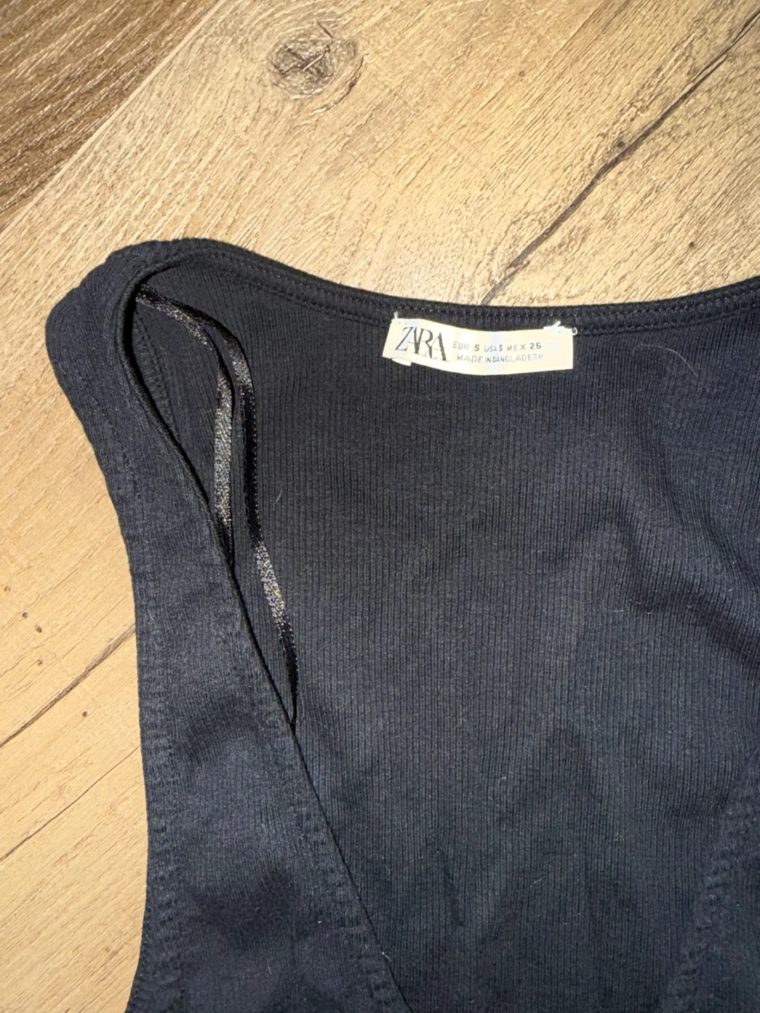 Black Zara Ruched V-Neck Tank Top - photo 2