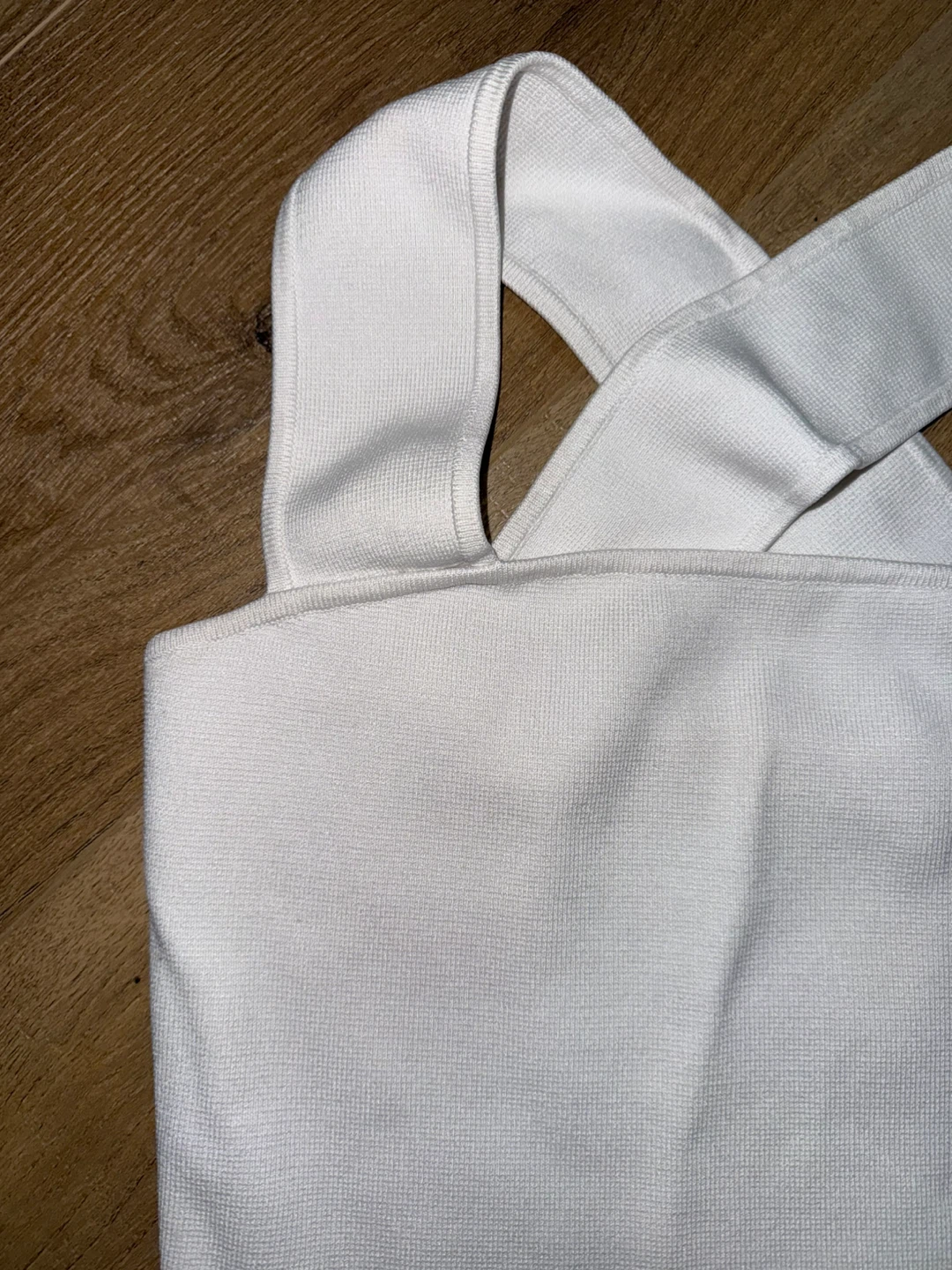 Babaton White Crisscross Strap Crop Top XS - photo 2