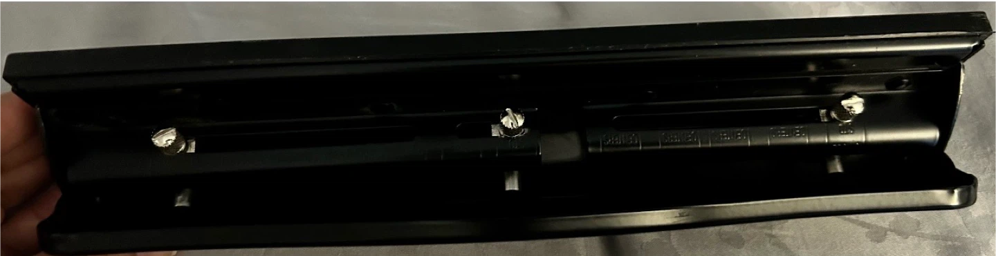Adjustable Economy 2–3 Hole Punch - photo 3