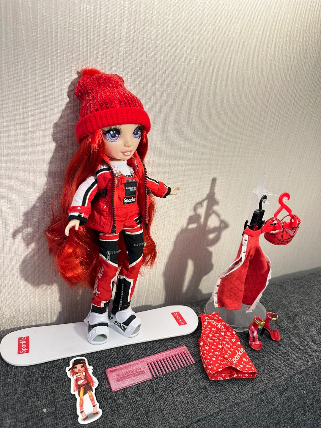 Good Value Rainbow High Winter Break Doll - Ruby Anderson - photo 4
