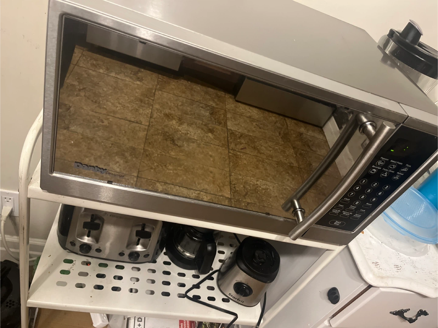 Danby Designer Microwave - photo 2