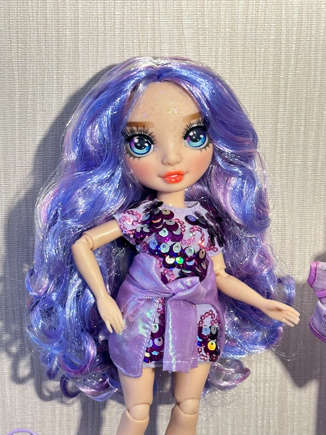 Good value Rainbow High Violet Willow Doll with Accessories - photo 2