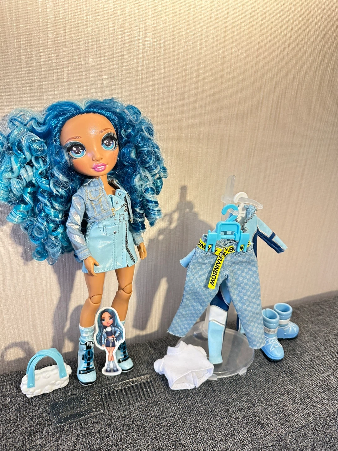 $25 UNTIL MARCH 2 Rainbow High Doll Skyler with Blue Outfits