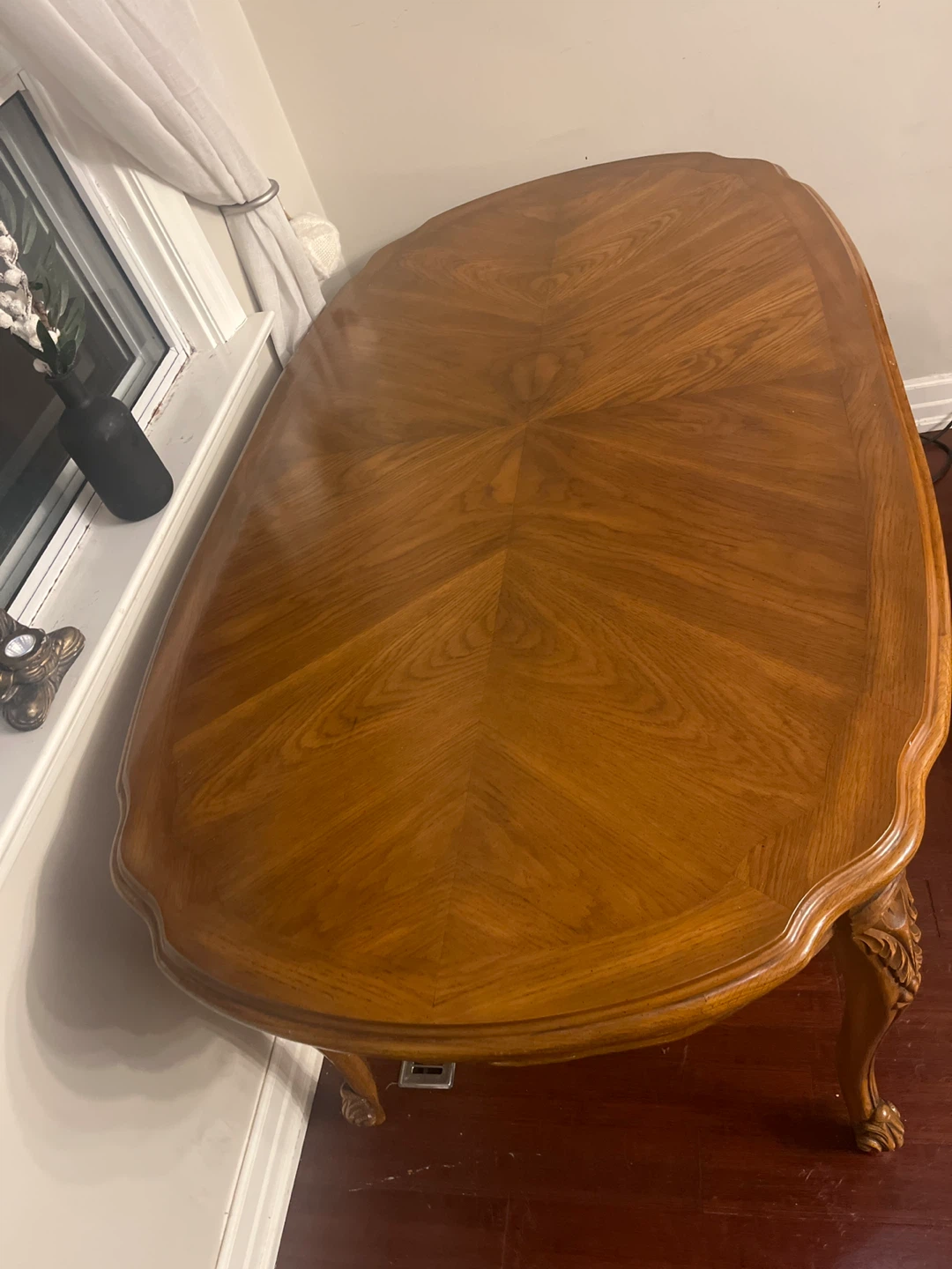 Oval Wood Dining Table with Carved Legs