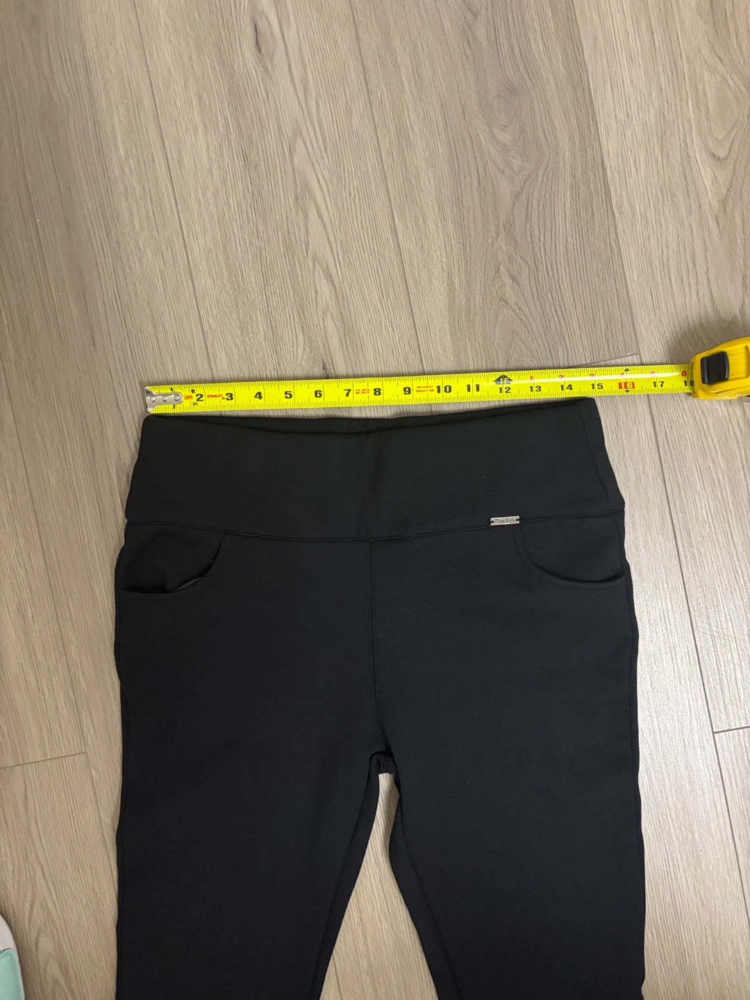 Women’s lined winter pants size medium - photo 2