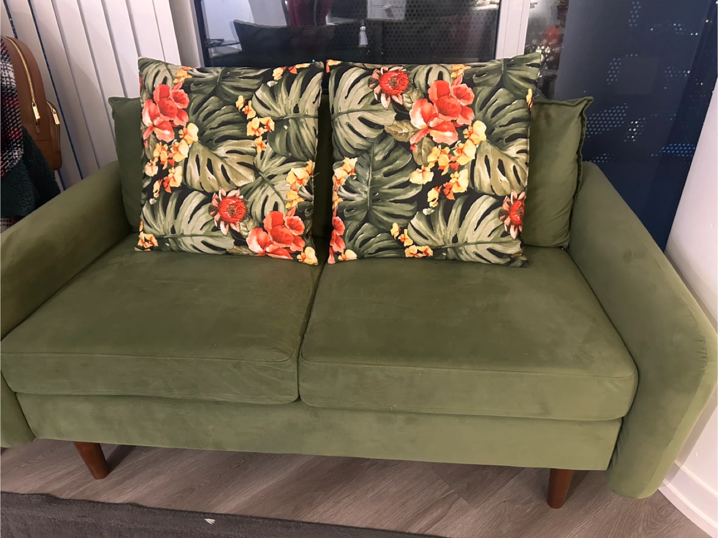 Green Velvet Loveseat with Tropical Print Pillows -33.1"
