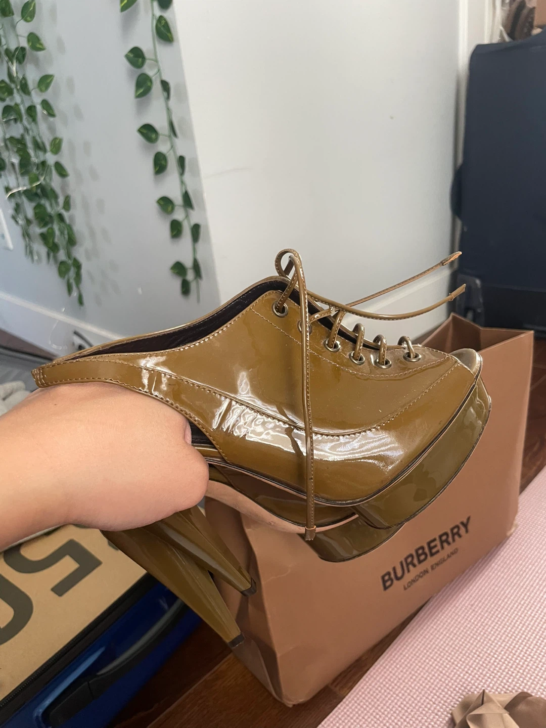 Burberry Patent Leather Lace-Up Platform Heels Size 39