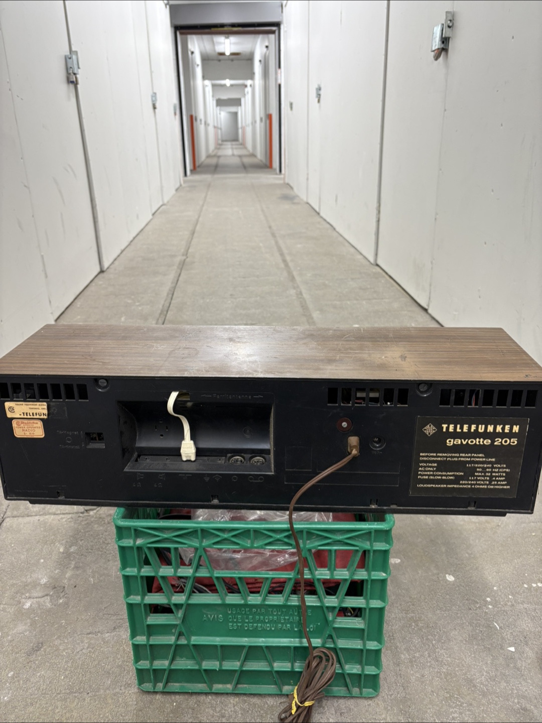 TELEFUNKEN Gavotte 205 AM/FM Stereo Radio - photo 2