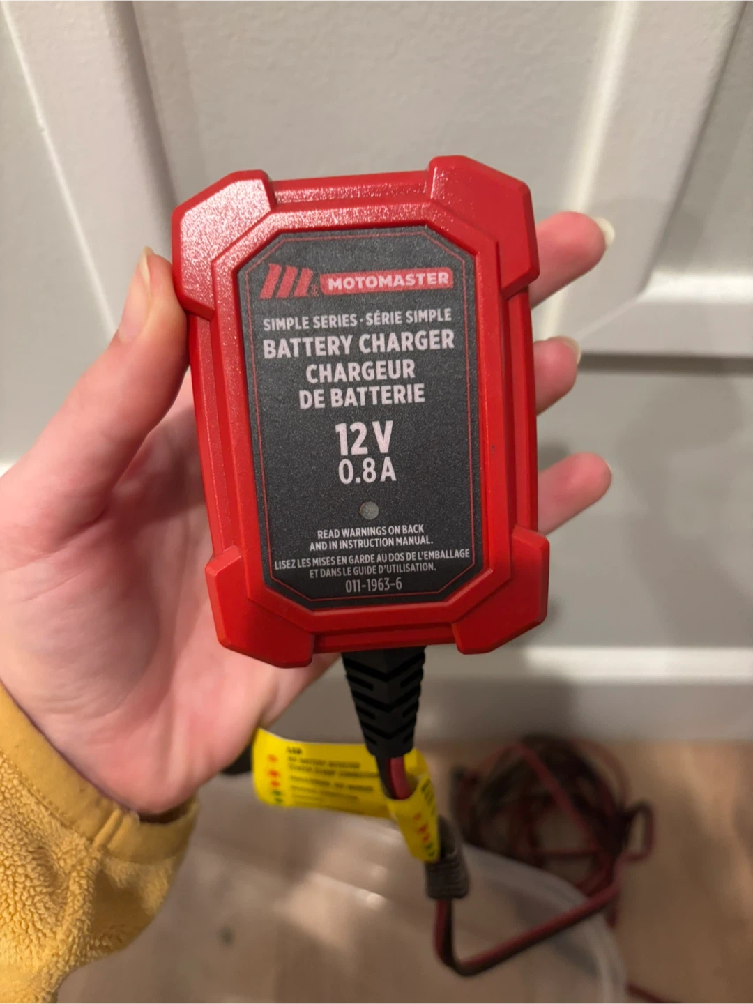 Motomaster Simple Series 12V Battery Charger
