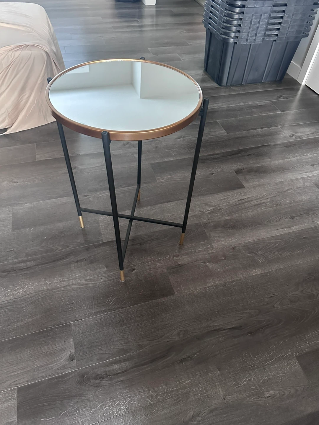 Round Mirrored Accent Table with Gold Trim - photo 4