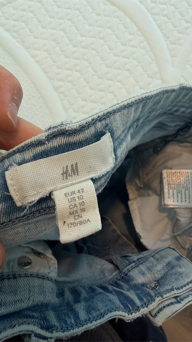 H&M Light Wash Denim Jeans - photo 2