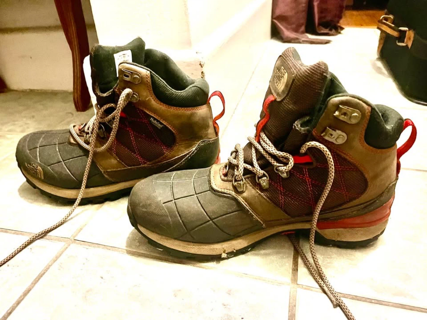 North face Men's Hiking Boots - photo 2