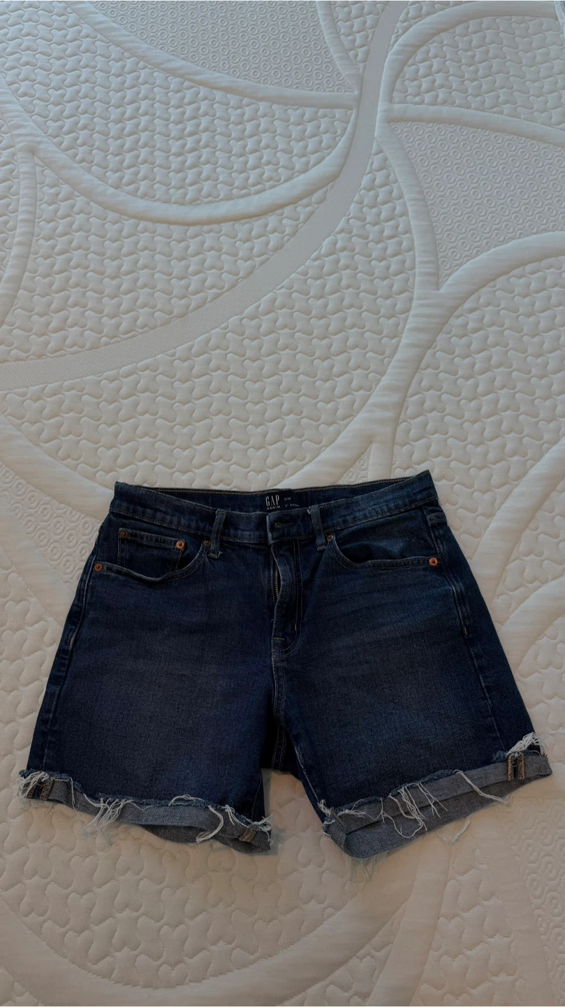 GAP Denim Shorts Size 6/28 Short
