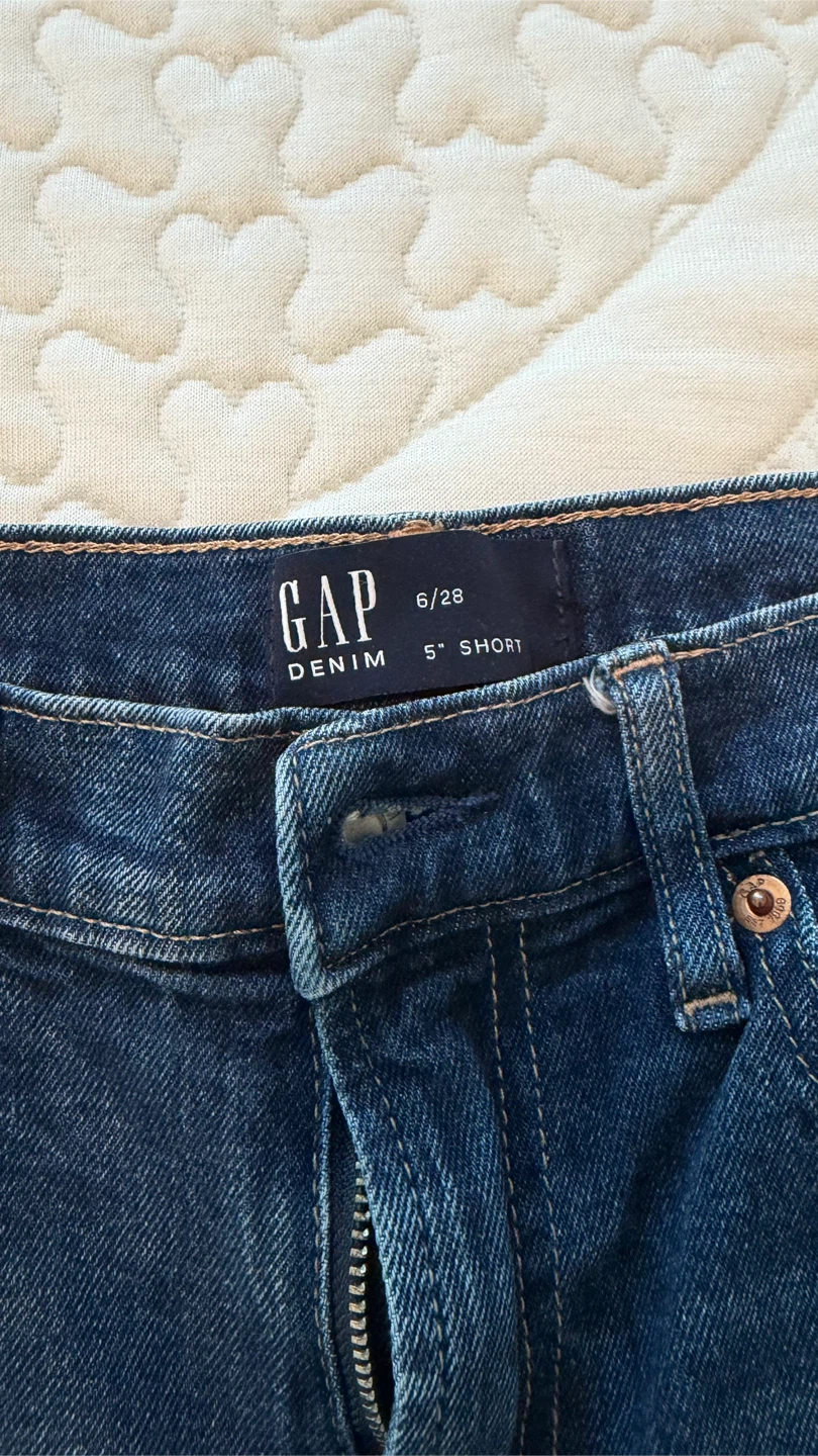 GAP Denim Shorts Size 6/28 Short - photo 2