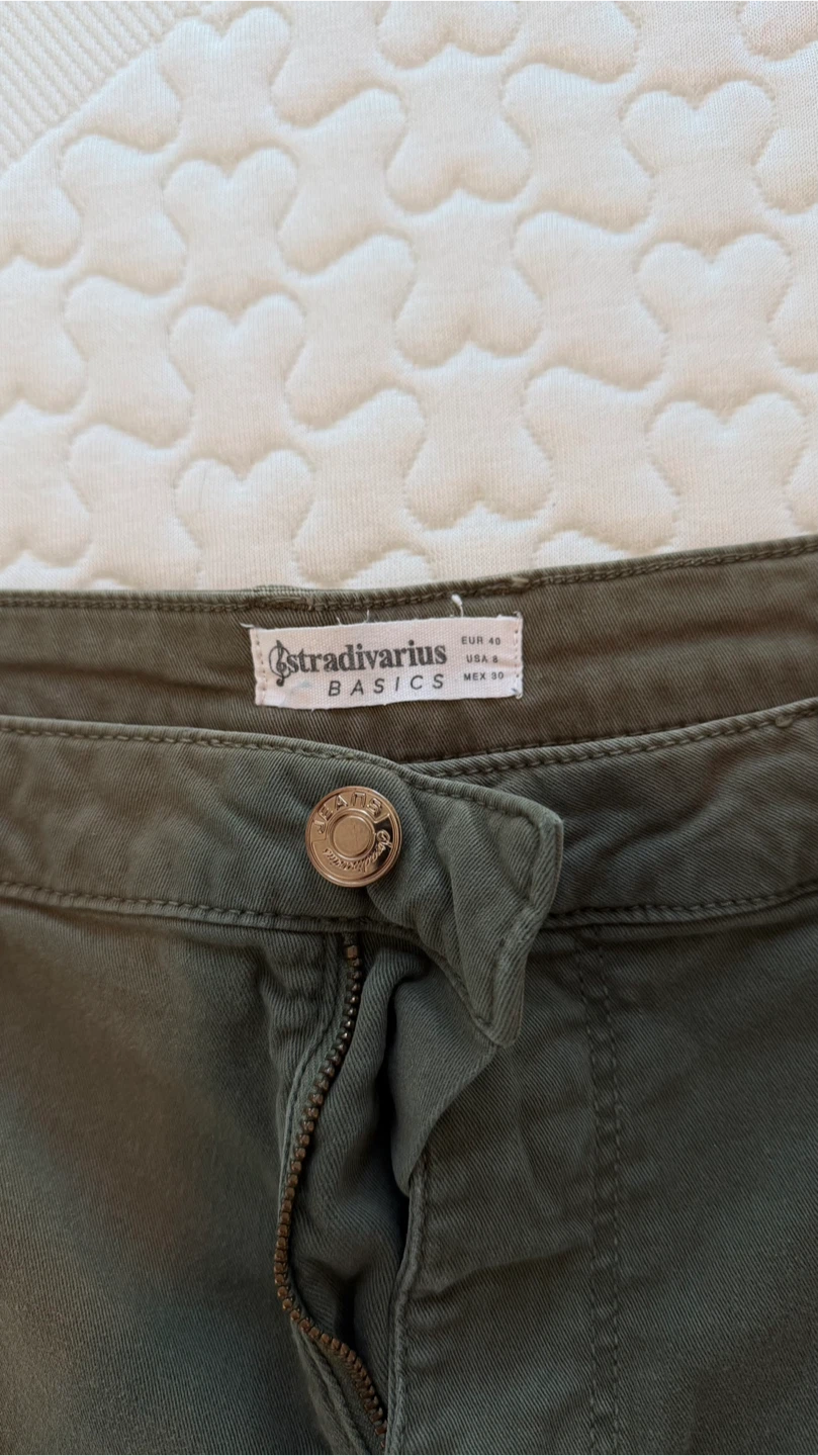 Stradivarius Olive Green Casual Shorts - photo 2