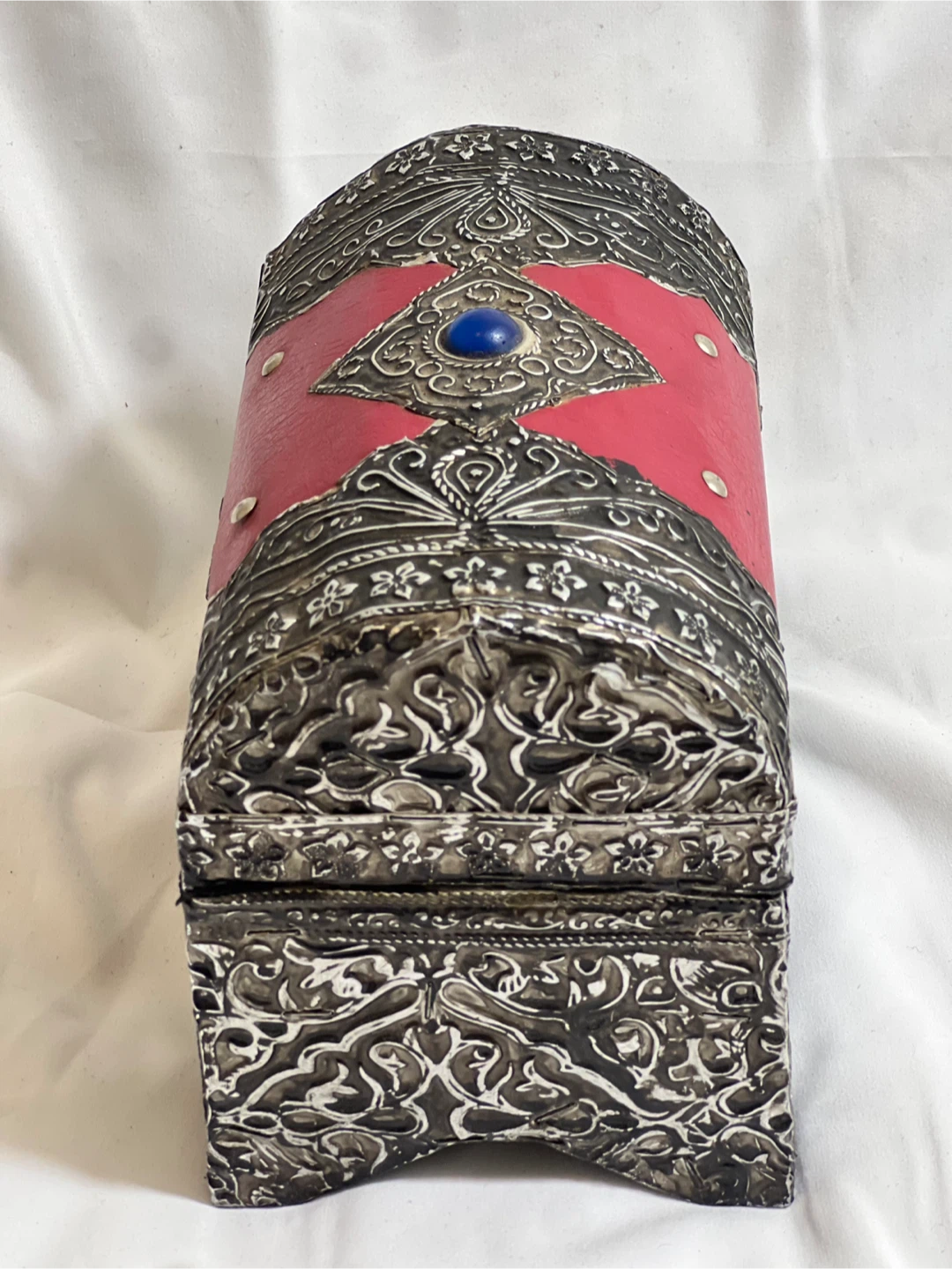 Decorative Trinket Box with Red and Silver Ornate Design - photo 5
