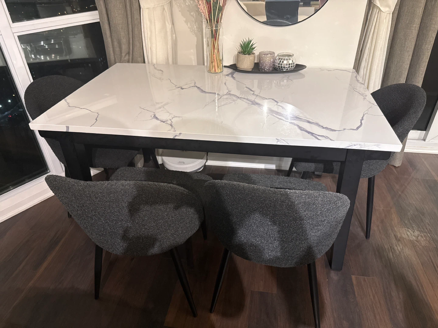 Marble top dining table (No Chairs) - Open to reasonable offers - photo 3