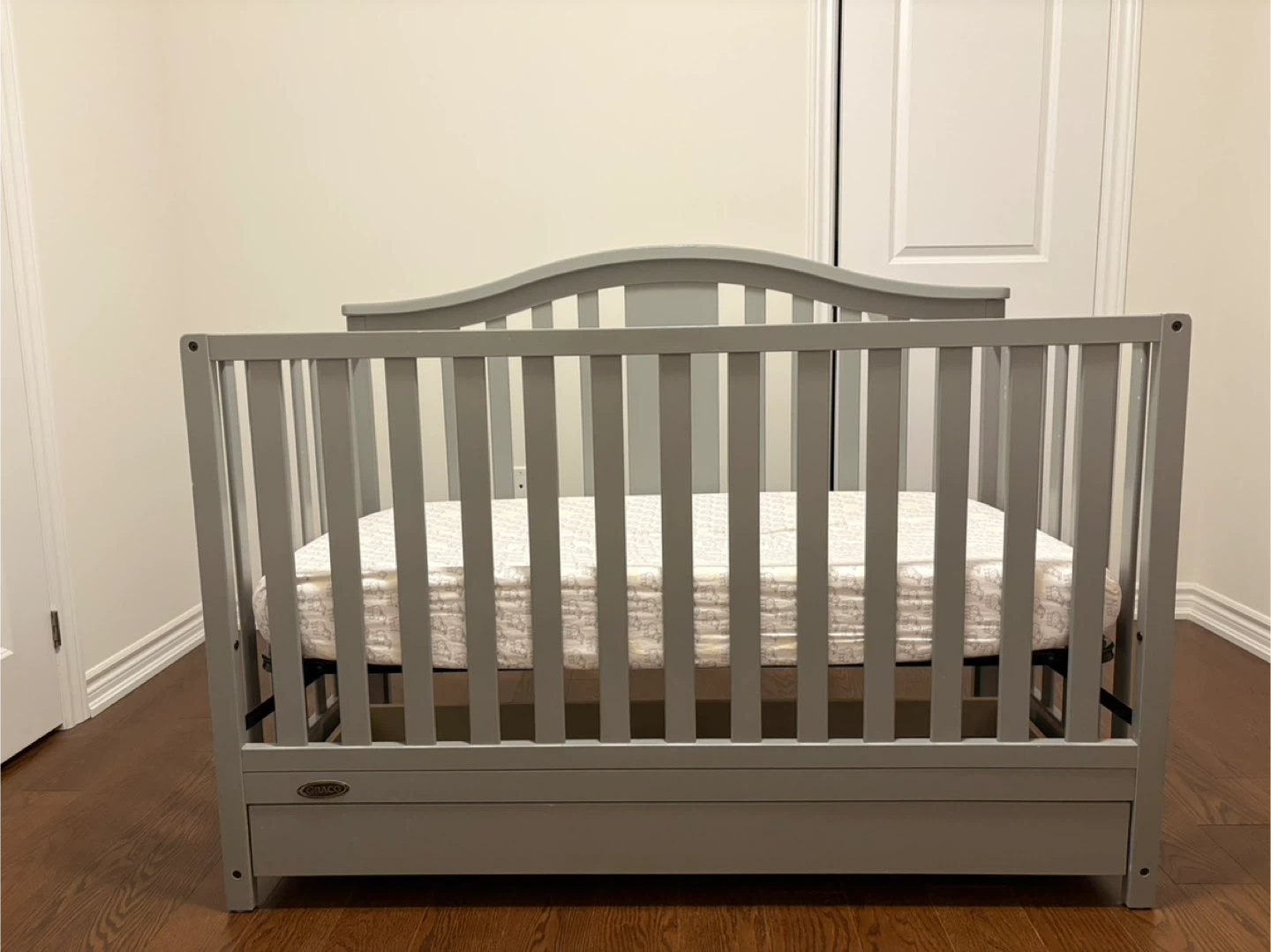 Graco Grey Convertible Crib with Drawer - photo 5