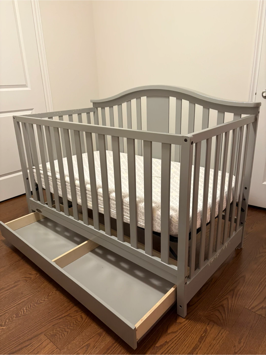 Graco Grey Convertible Crib with Drawer - photo 3