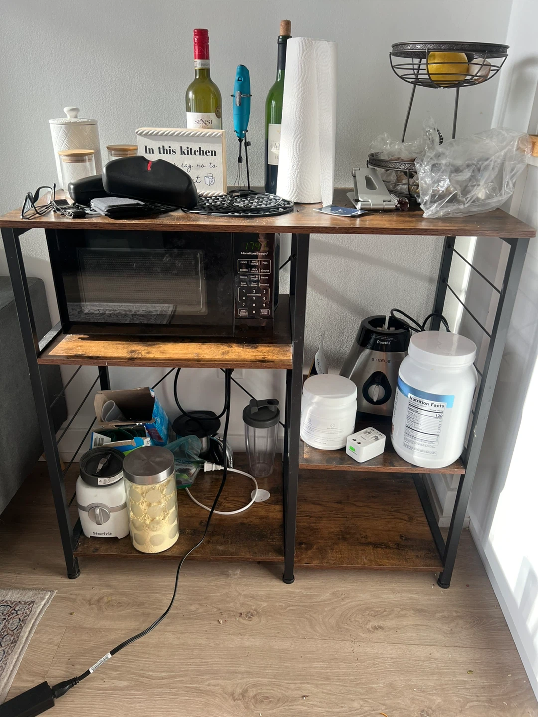 Bakers rack/Kitchen appliance storage