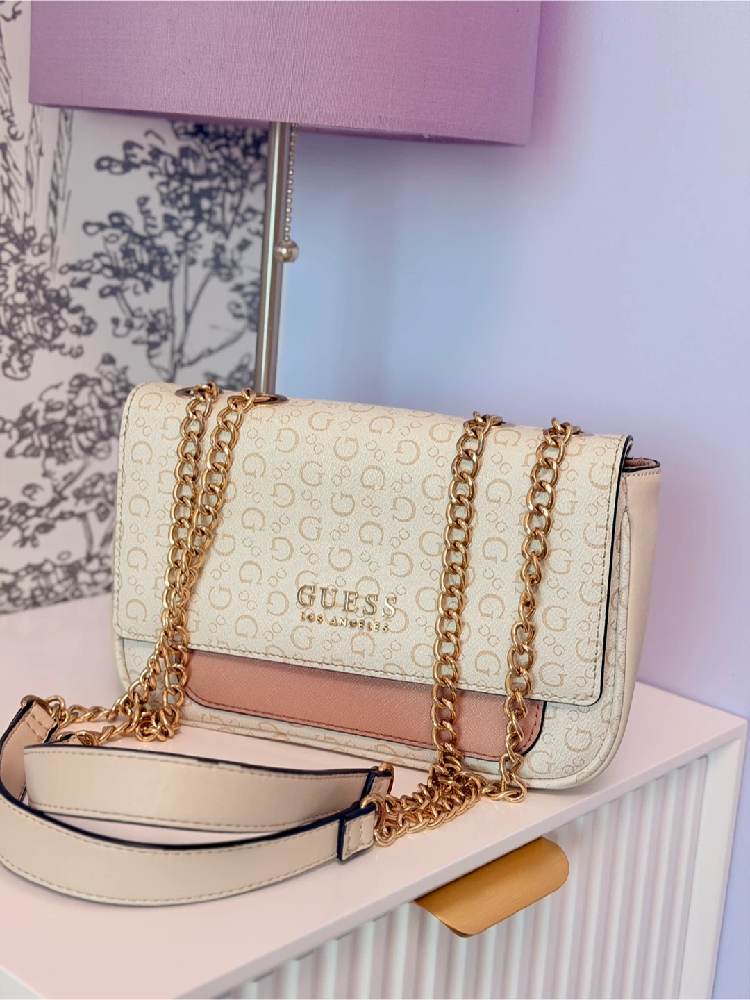 Guess Chain Shoulder Bag