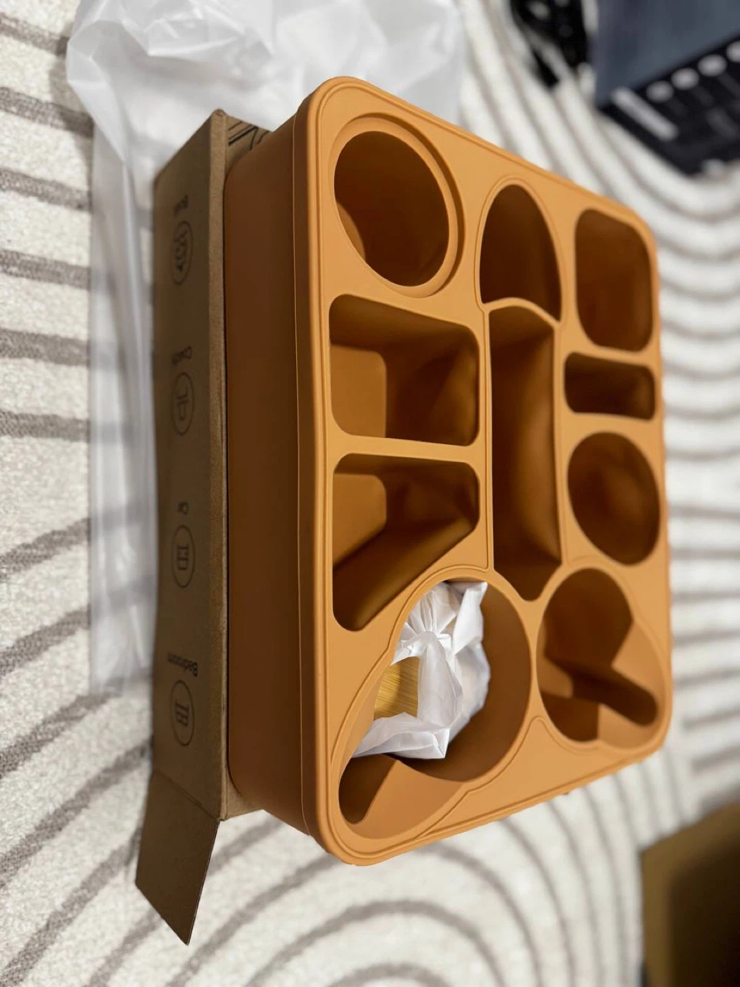 RGBDOT Couch Cup Holder Snack Tray – Brown / Caramel – NEW - photo 2