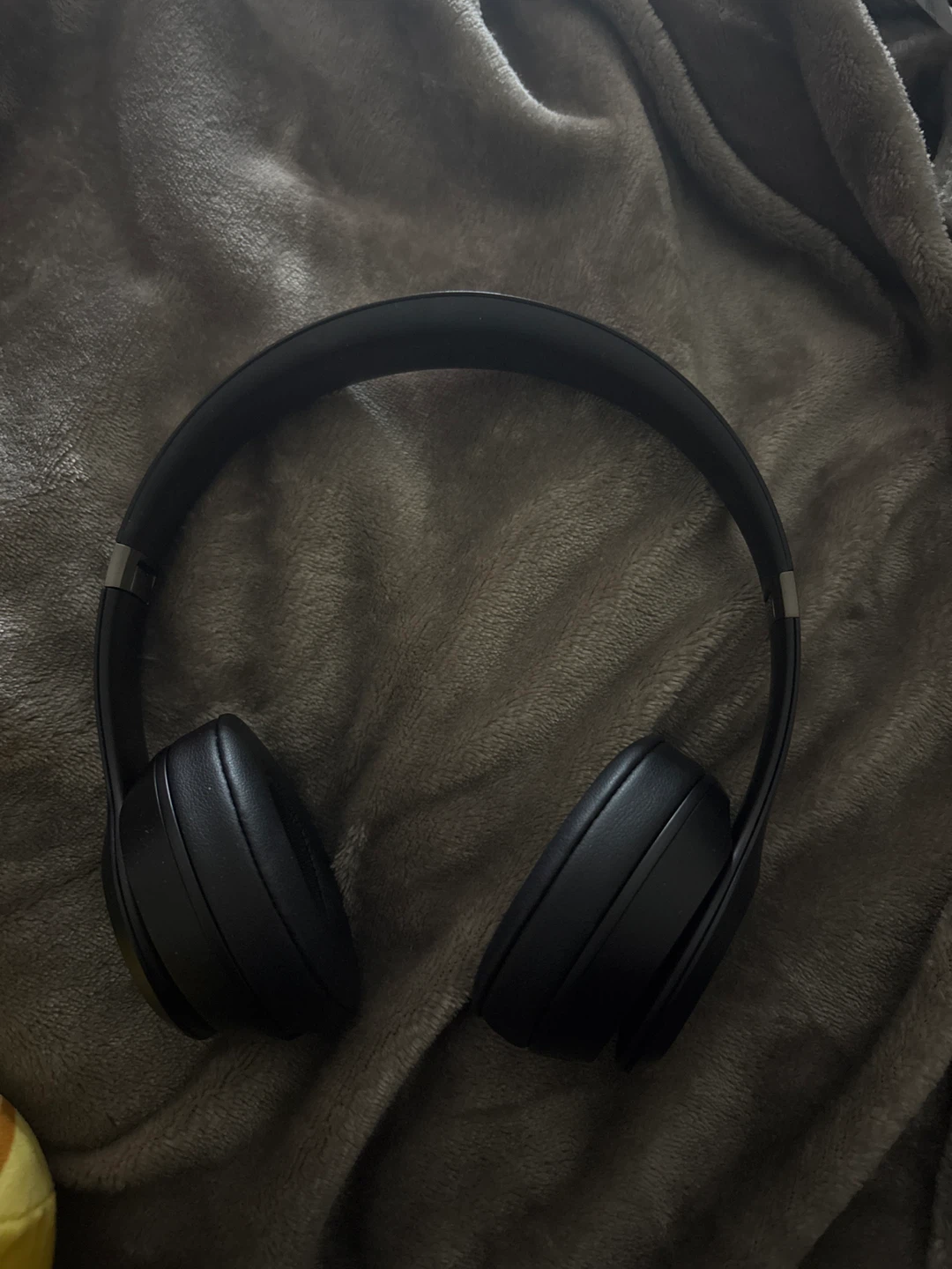 Beats Solo3 Wireless On-Ear Headphones - Matte Black