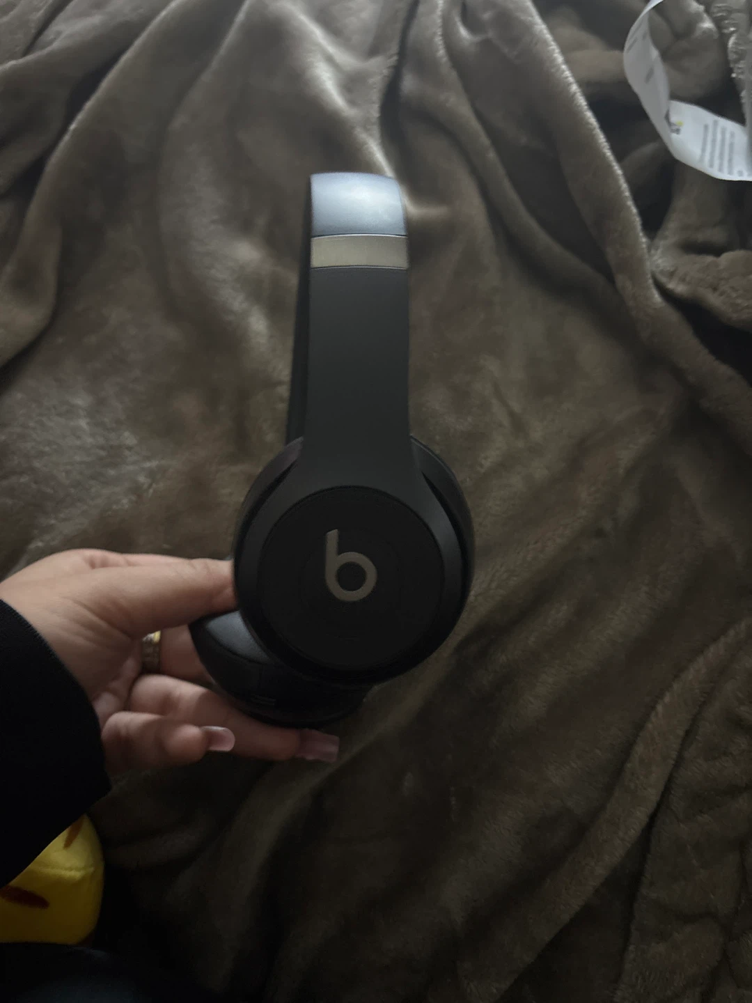 Beats Solo3 Wireless On-Ear Headphones - Matte Black - photo 3