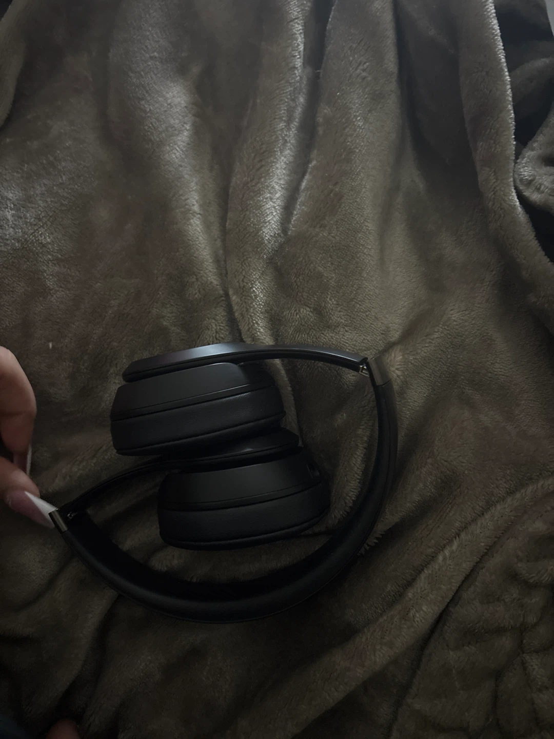 Beats Solo3 Wireless On-Ear Headphones - Matte Black - photo 5